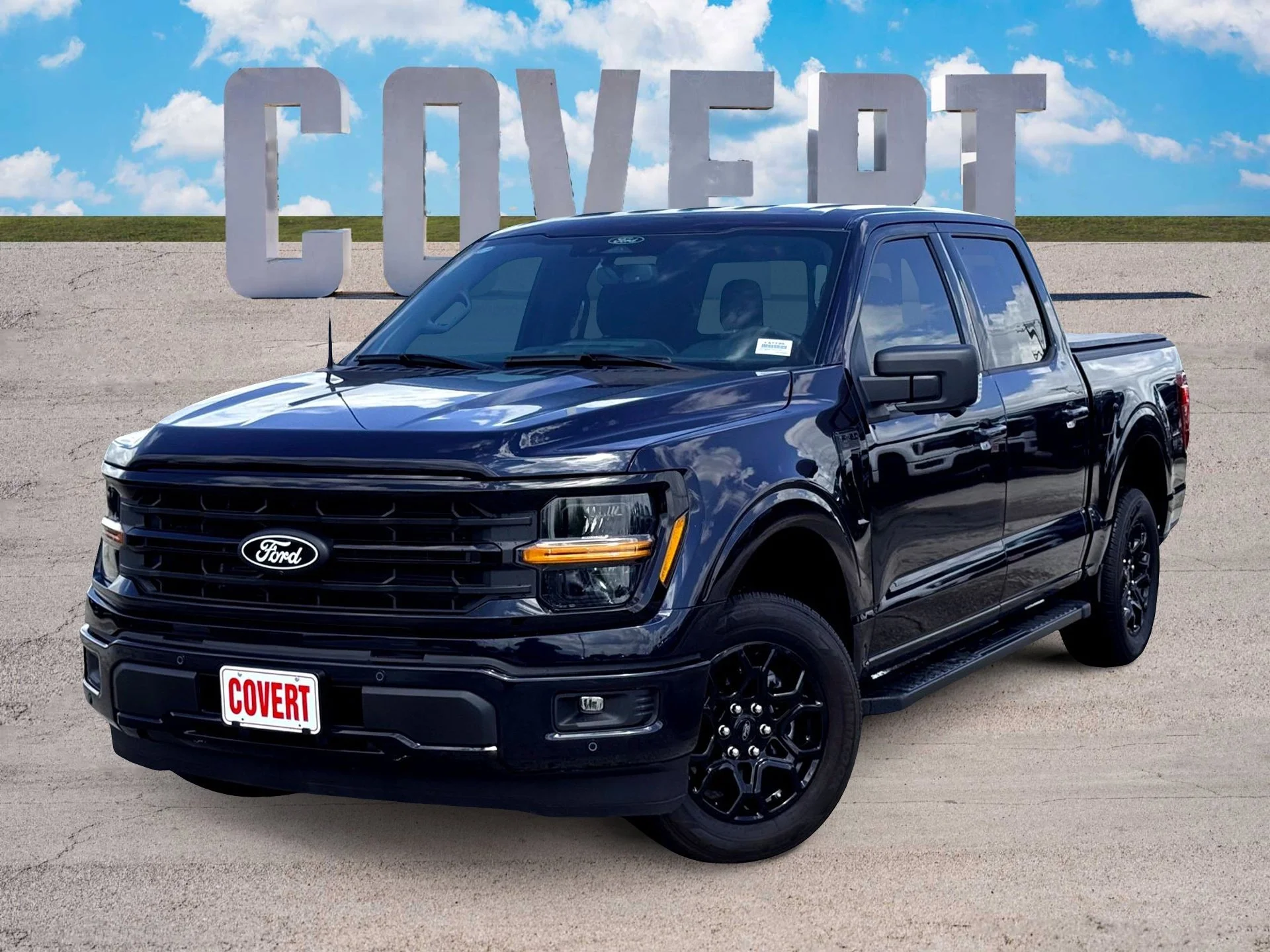 Used 2025  Ford XLT image 1