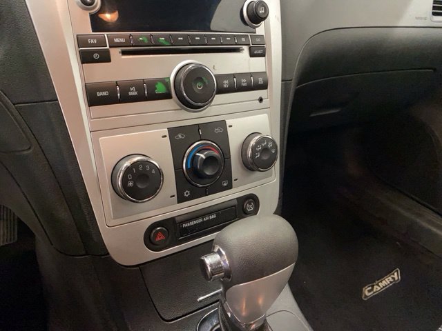 Used 2010 Beige Chevrolet LT image 29