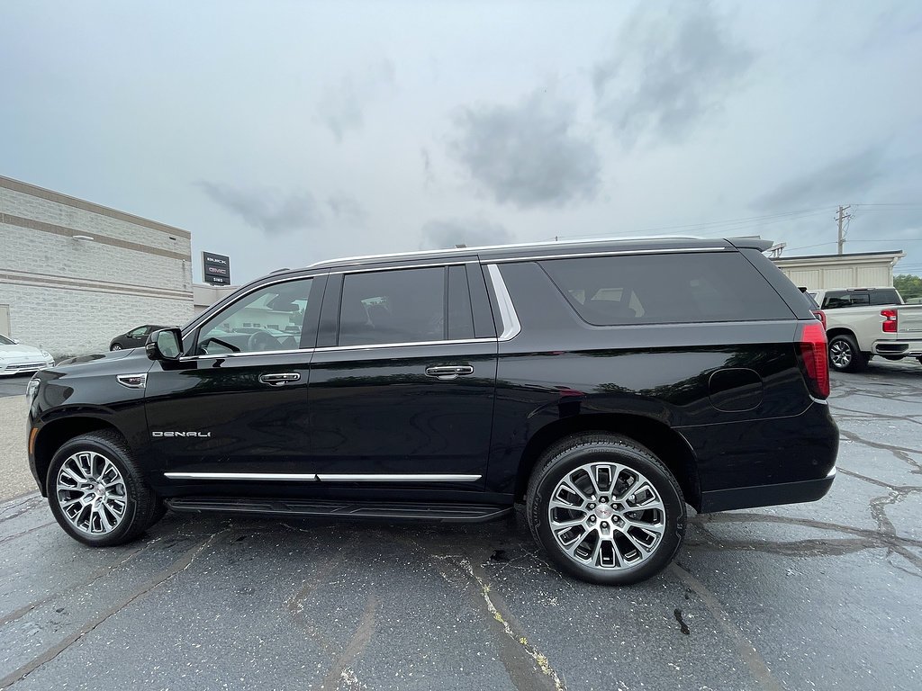 2026 GMC Yukon XL Denali - Photo 11
