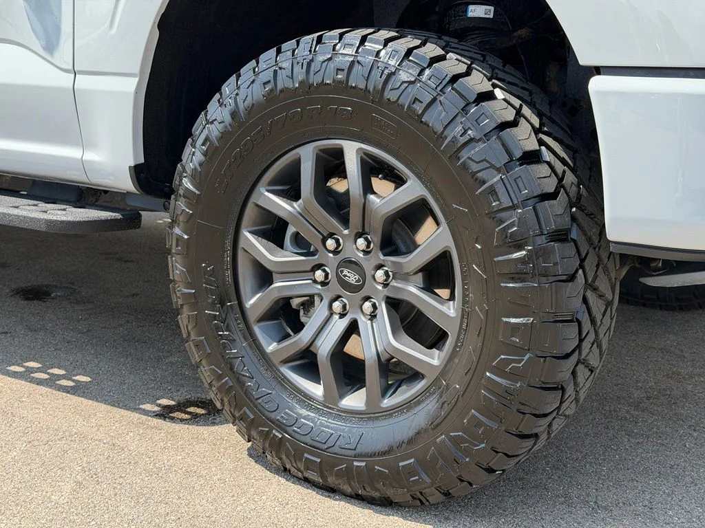 Used 2023 Gray Ford Tremor image 28