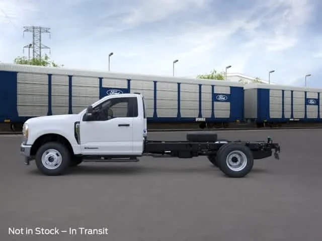 New 2026 Oxford White Ford F-350® XLT image 25