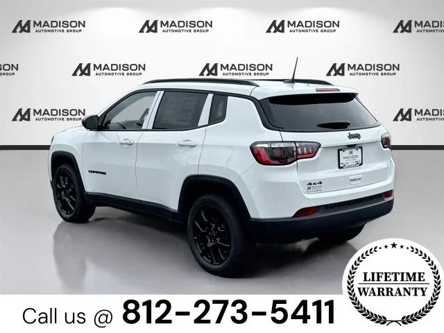 New 2026 White Jeep Latitude image 7