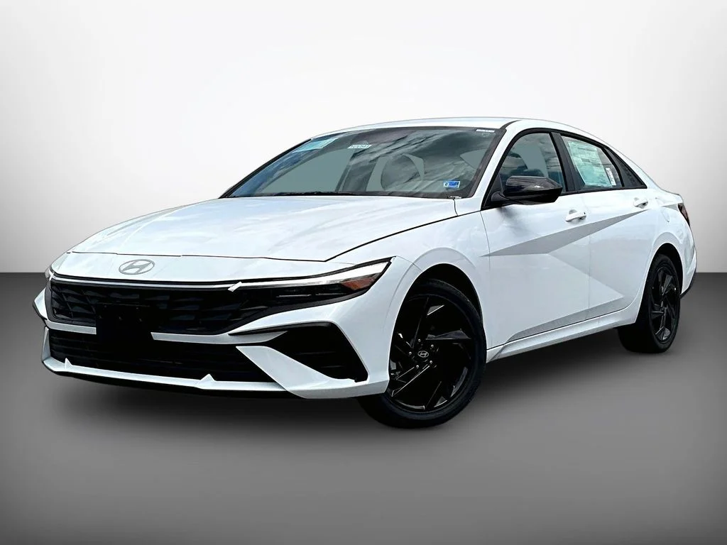 New 2026 White Hyundai SEL Sport image 2