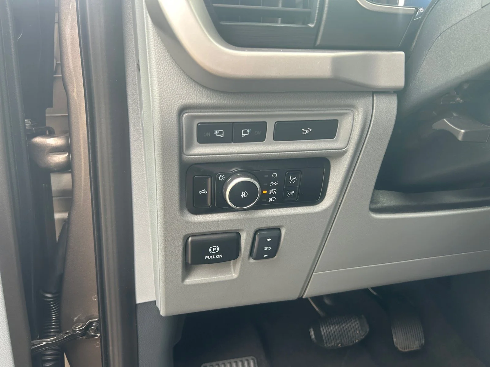Used 2023 BROWN Ford XLT 302a 6.5 ft box image 16