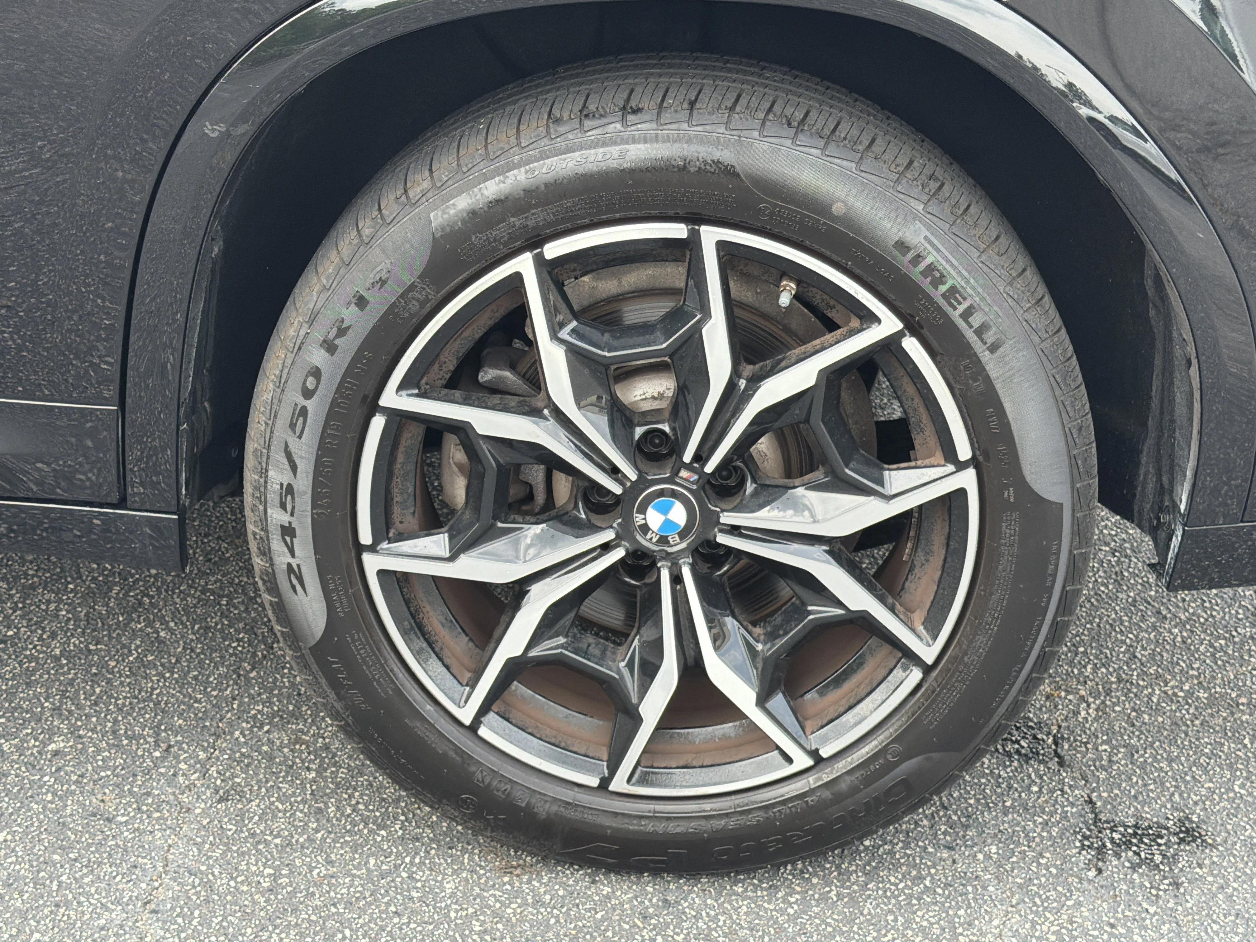 Certified Used 2025 Black Sapphire Metallic BMW xDrive30i image 31