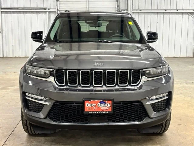 Used 2023 Gray Jeep Limited image 2