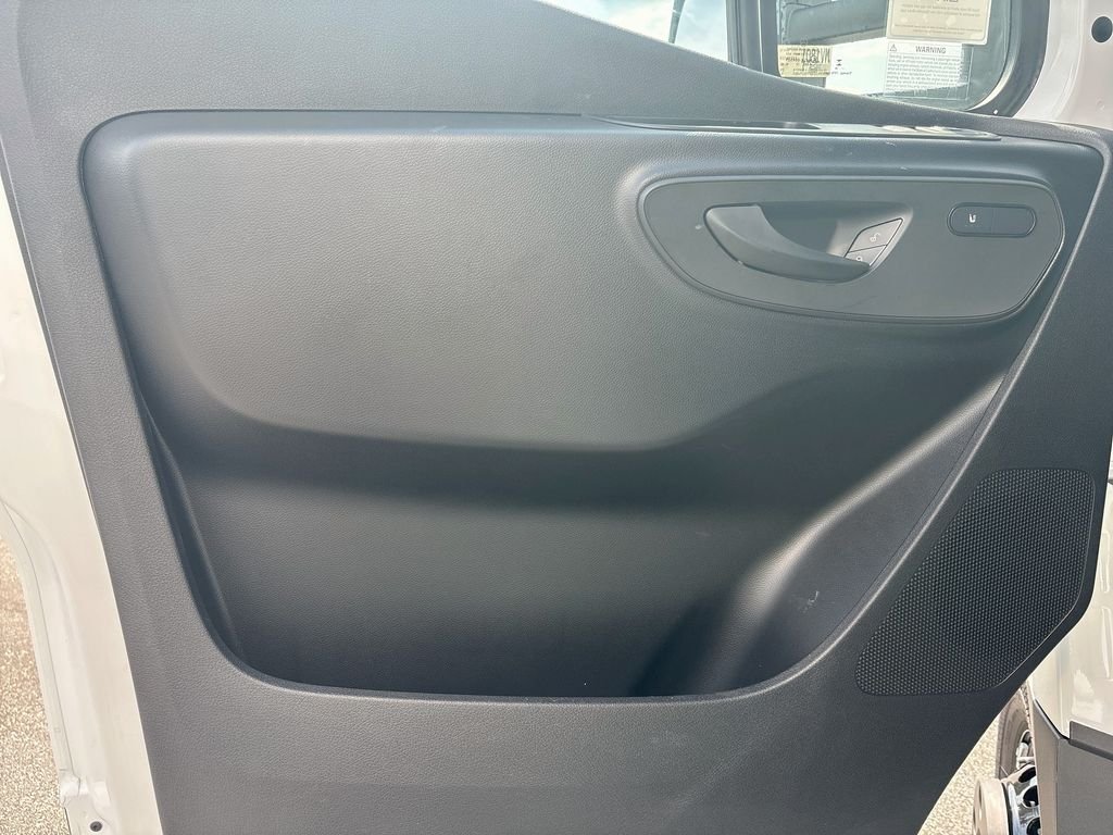 New 2026  Mercedes-Benz Knapheide Dry Box image 36