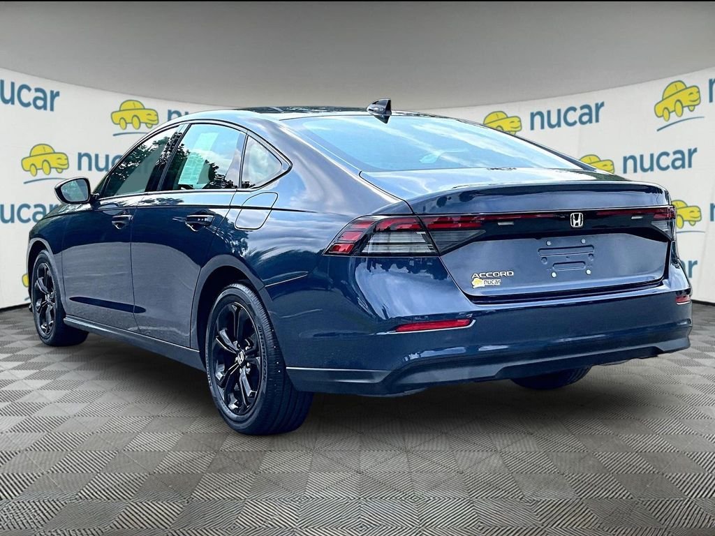 Used 2025 Blue Honda SE image 4