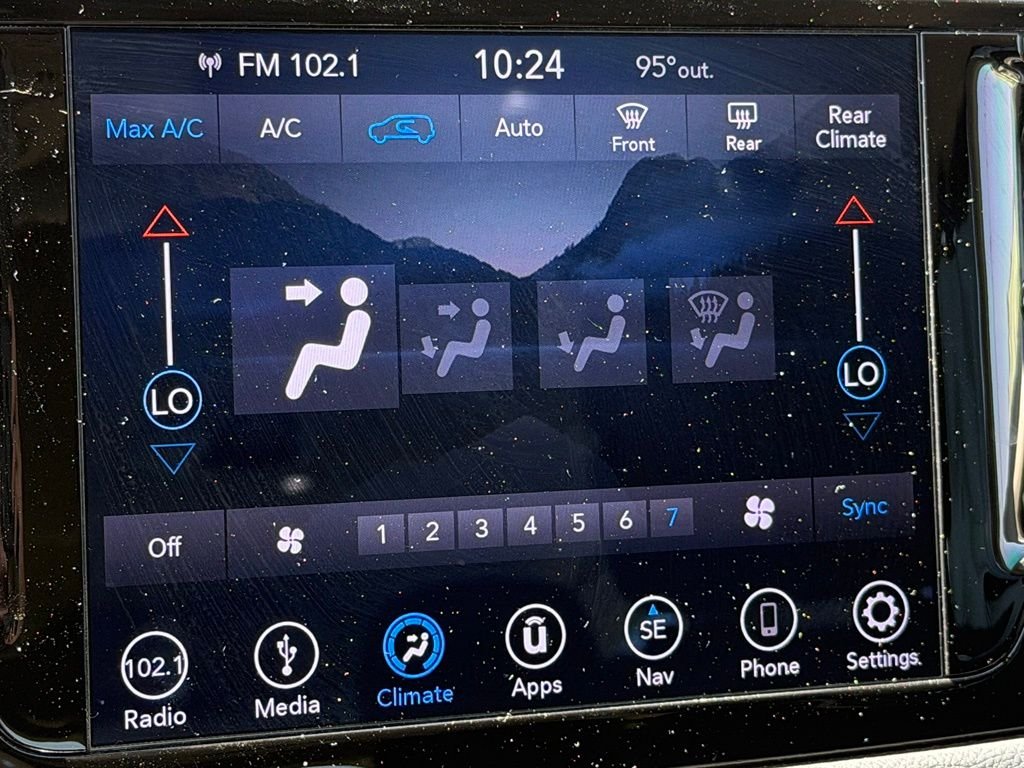 Used 2019 White Chrysler Touring Plus image 21