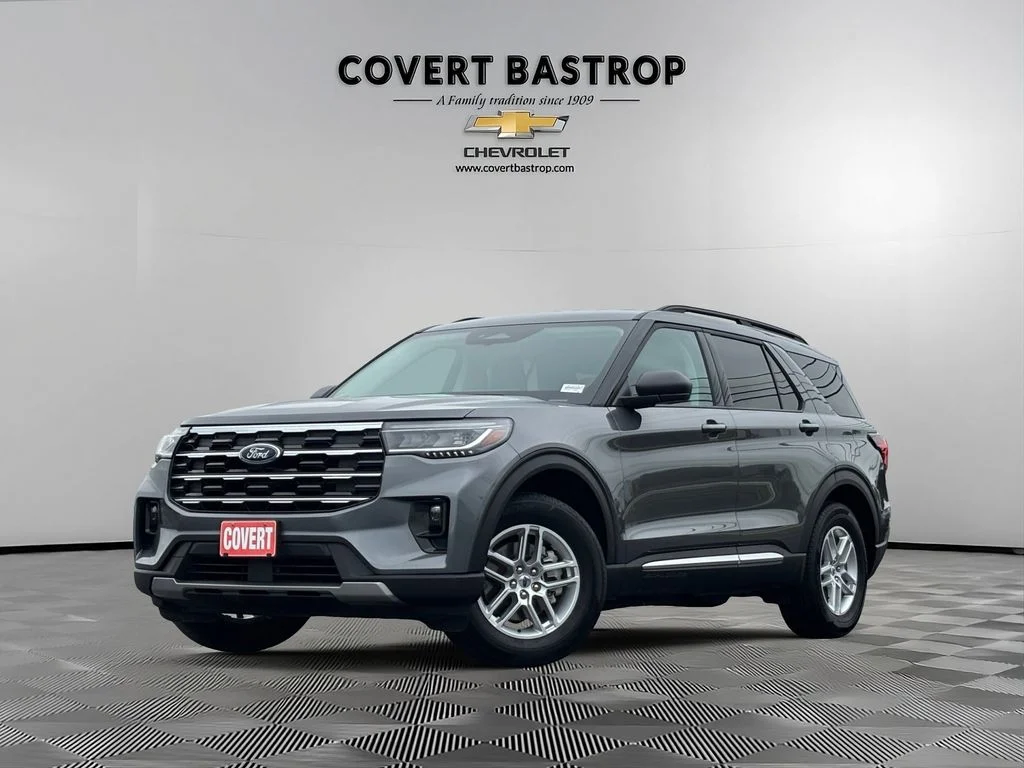 Used 2025 Gray Ford Active image 1
