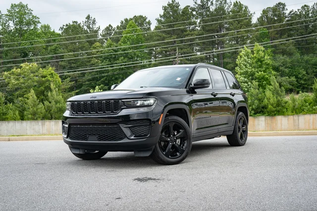 2022 Jeep Grand Cherokee Altitude