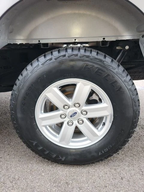 Used 2023 Silver Metallic Ford XLT image 9