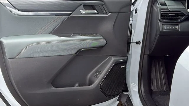 2026 GMC Acadia AT4 - Photo 23