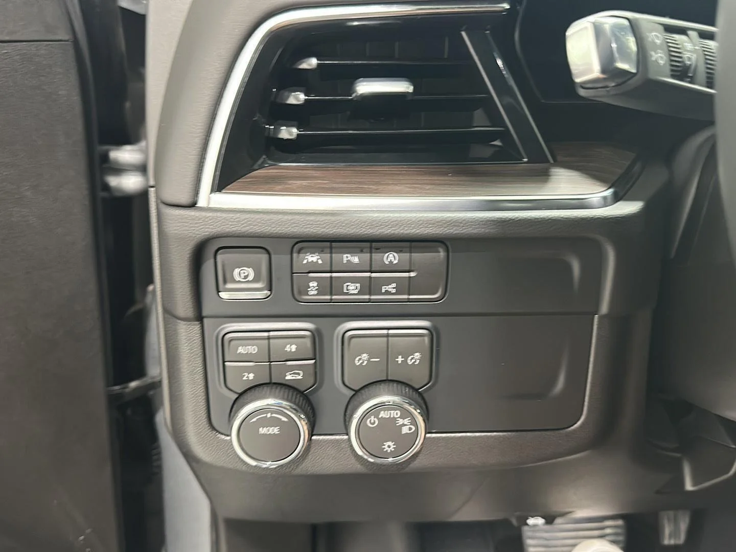 Used 2026 Sterling Gray Metallic Chevrolet LT image 17