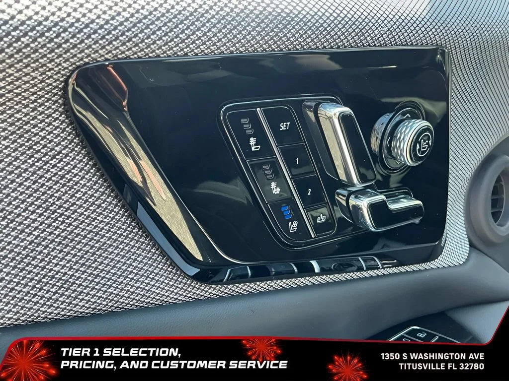 Used 2025 Crystal White Tricoat Cadillac Luxury 2 image 33
