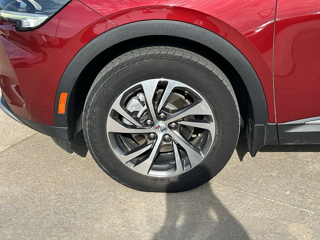 Used 2022  Buick Essence image 7