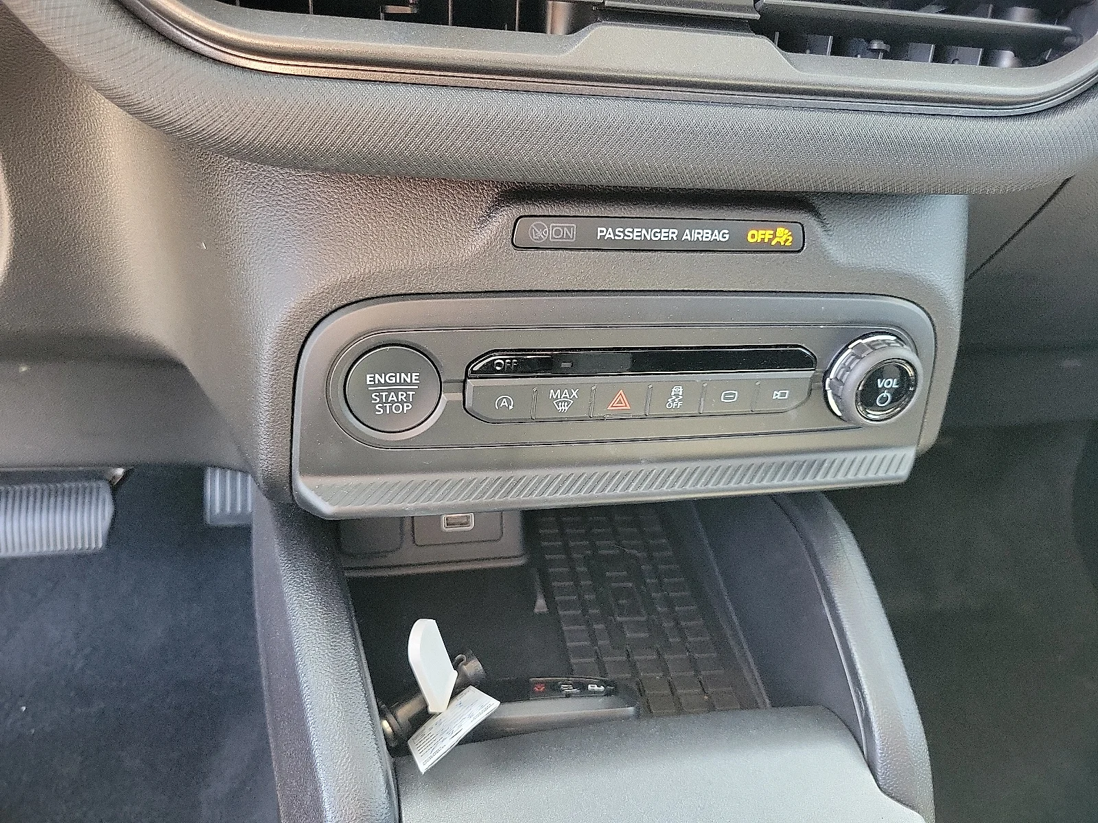 Used 2025 Gray Metallic Ford Big Bend image 11
