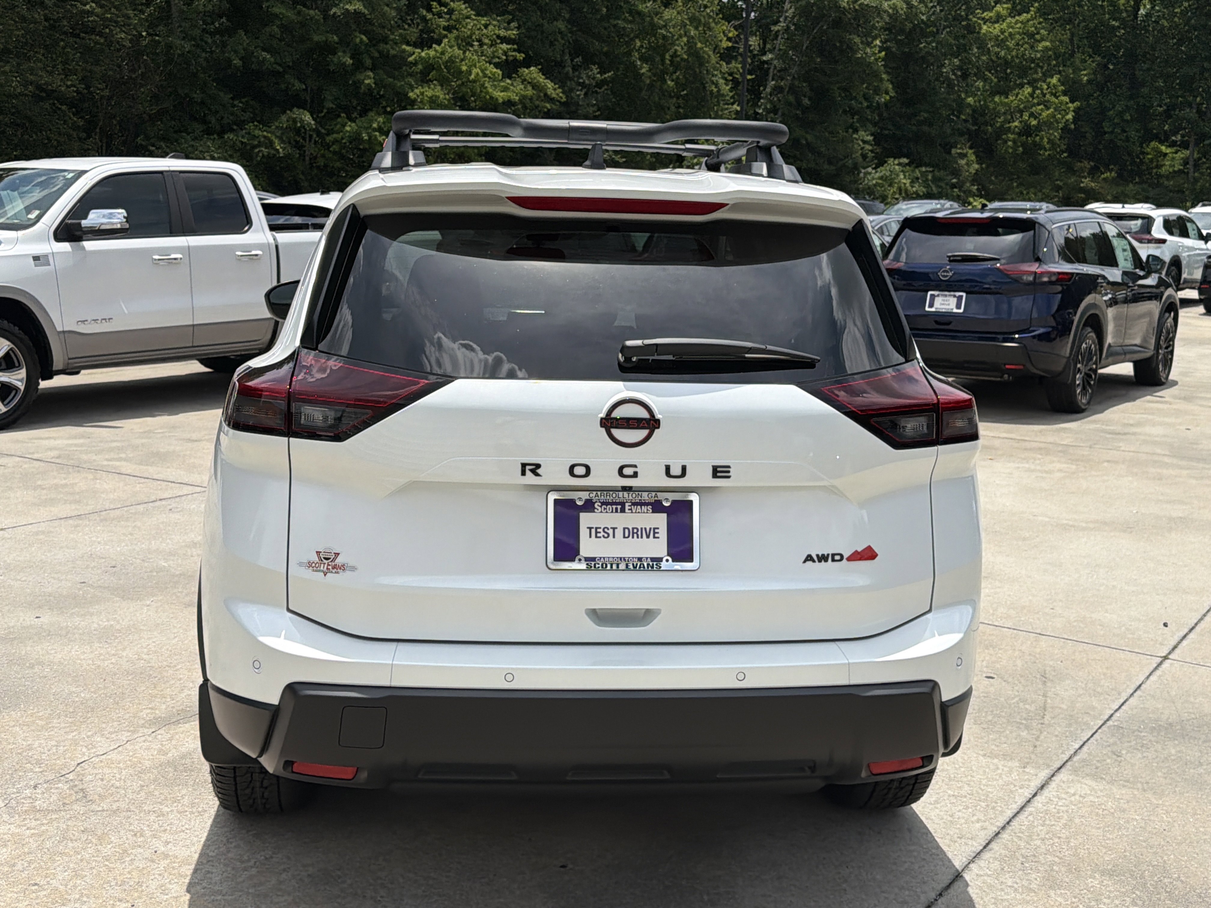 New 2026 Everest White Pearl Tricoat Nissan Rock Creek image 7