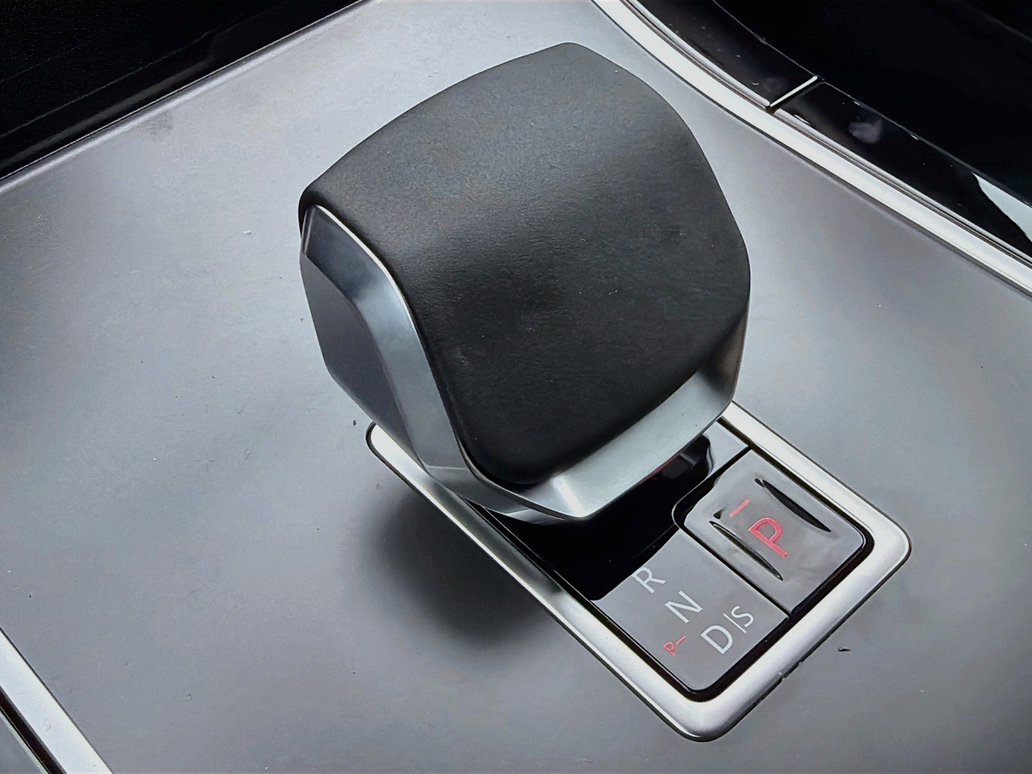 New 2026 Fuji White Land Rover Core S image 28