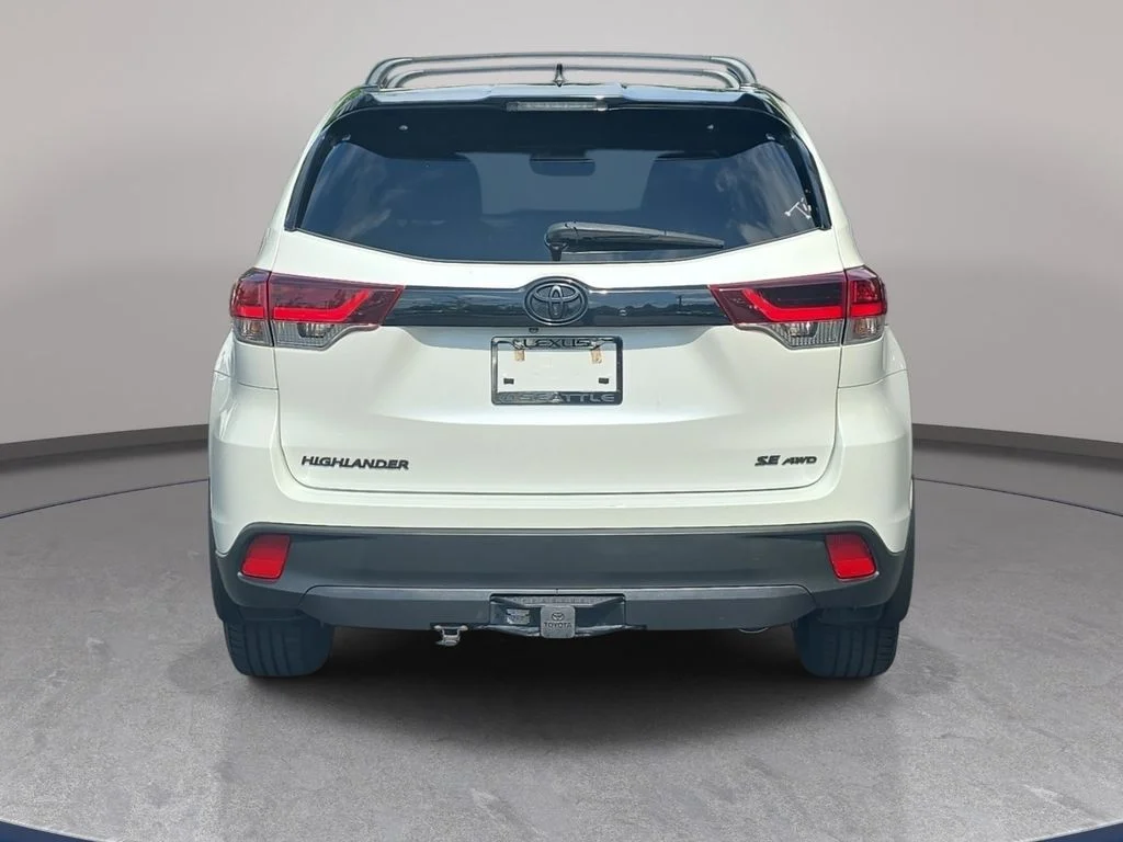Used 2019 White Toyota SE image 7
