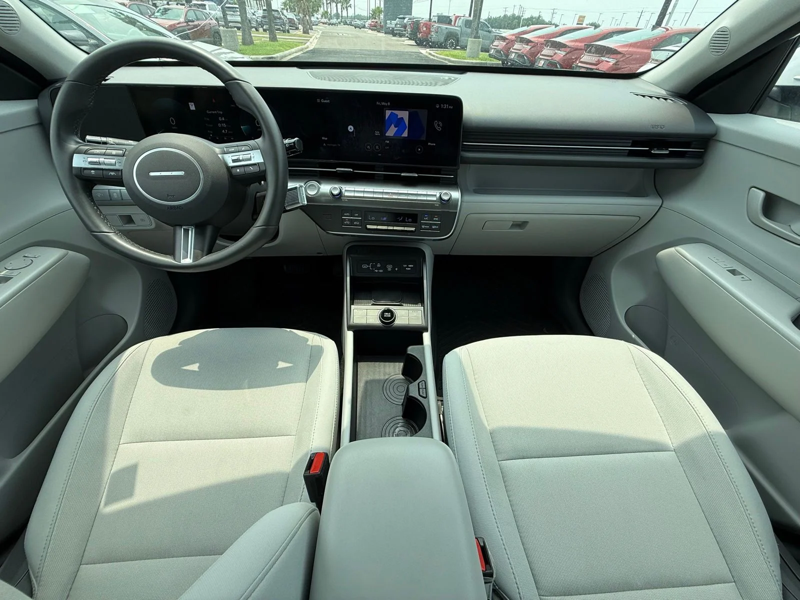 Used 2025 White Hyundai SEL Convenience image 10