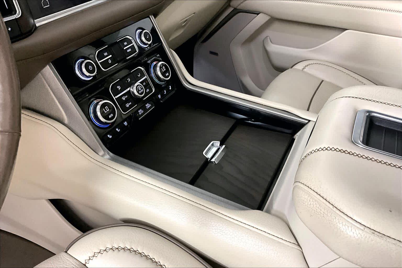 2022 GMC Yukon XL Denali - Photo 16