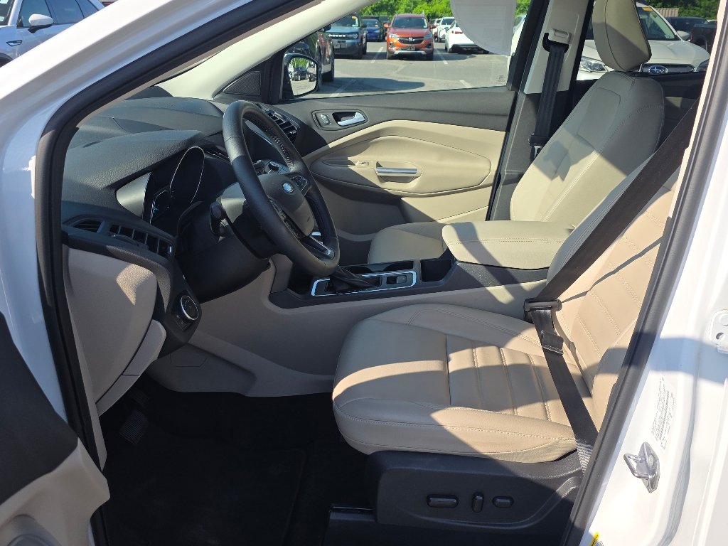 Used 2019 Oxford White Ford SEL image 35