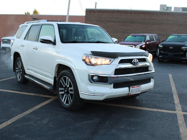 Used 2016 Blizzard Pearl Toyota  image 4
