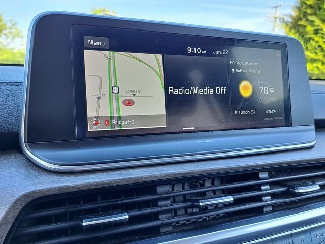 Used 2020 White Kia EX image 15