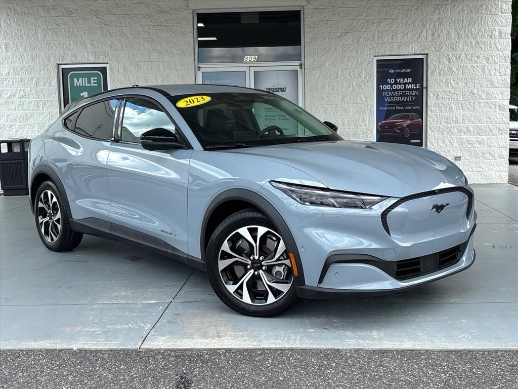 Used 2024 Gray Metallic Ford Select image 1