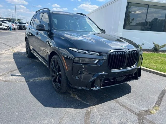 Used 2026 Black BMW xDrive40i image 1