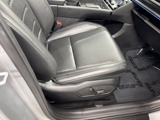 Used 2025 Silver Hyundai Calligraphy image 25