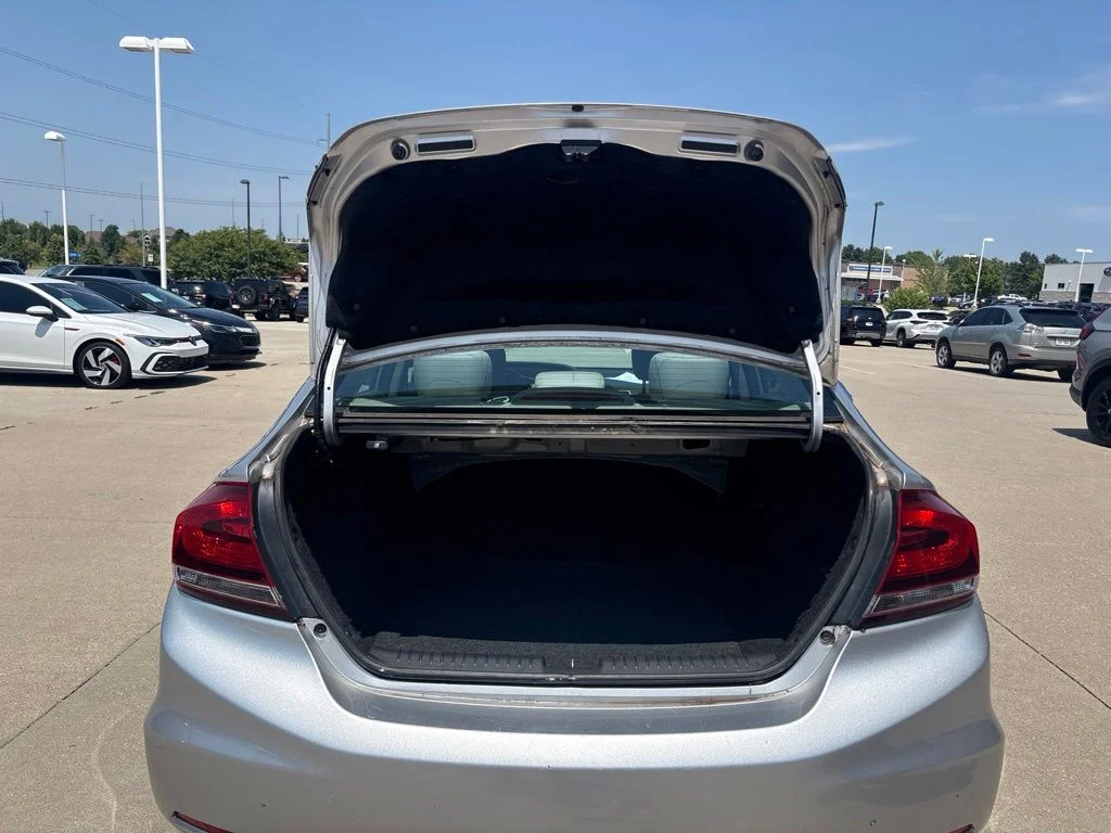 Used 2014 Silver Honda LX image 35