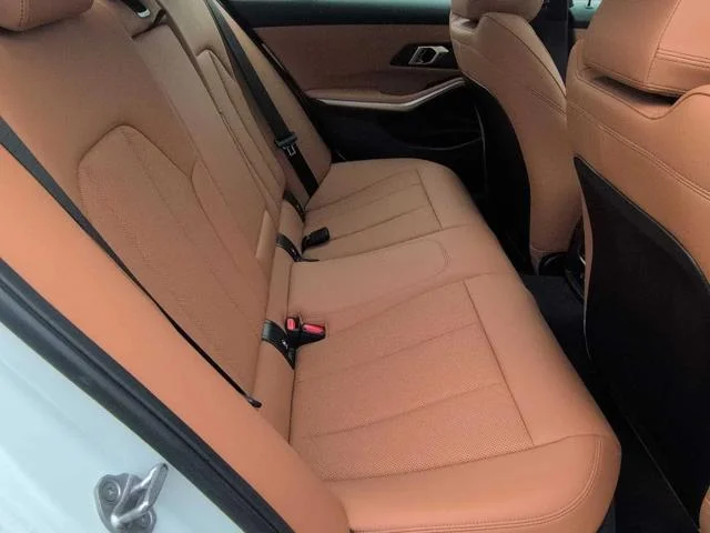 New 2024 Mineral White Metallic BMW 330i xDrive image 28