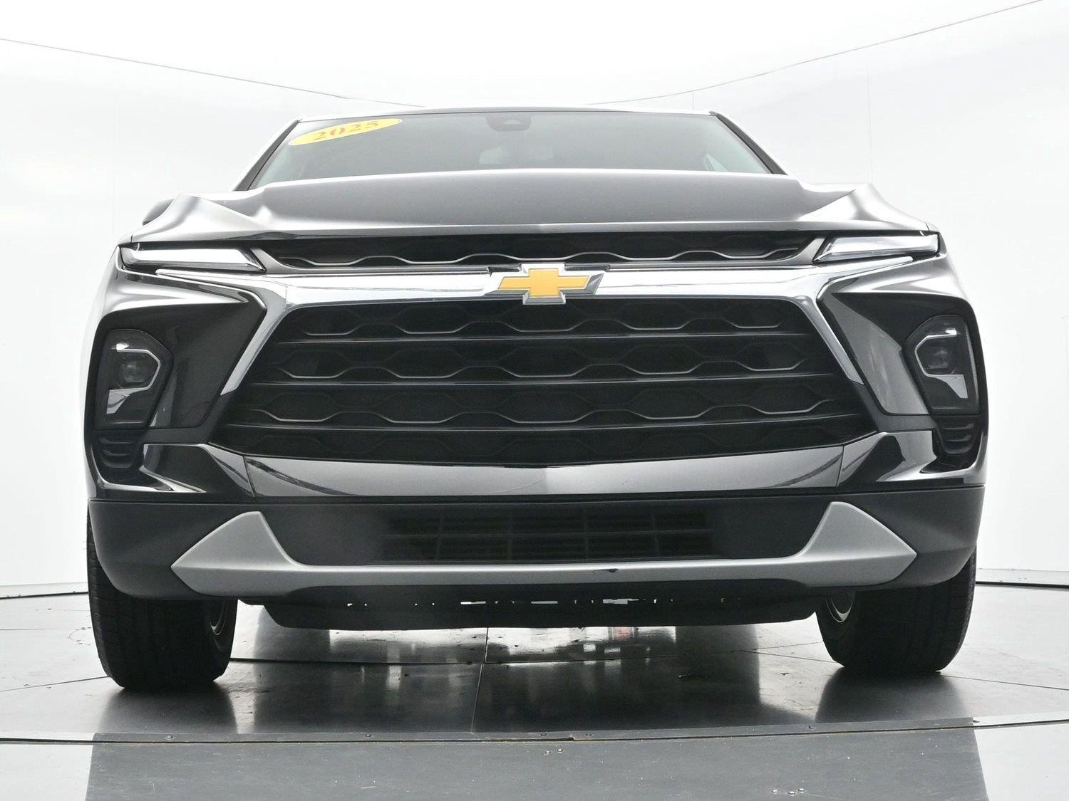 Used 2025 Black Chevrolet 2LT image 49