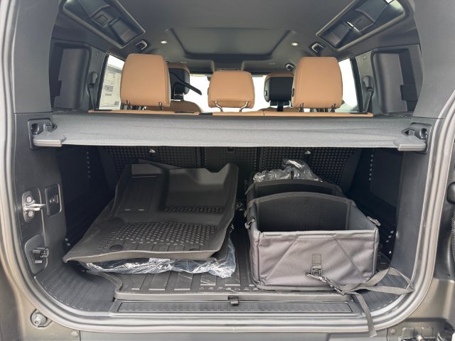 New 2026 Borasco Grey Land Rover X-Dynamic SE image 18