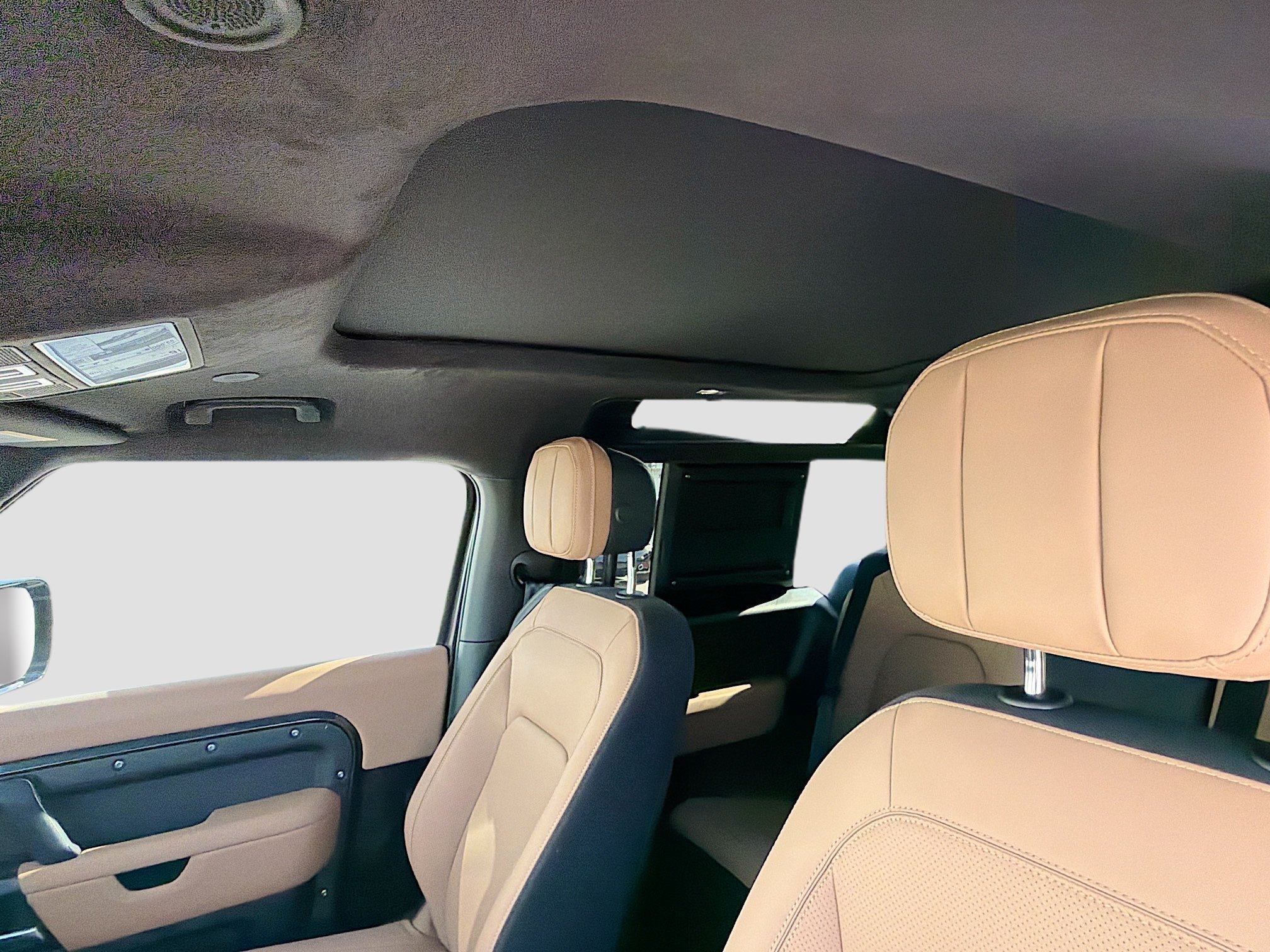 New 2026 Carpathian Grey LAND ROVER V8 image 25