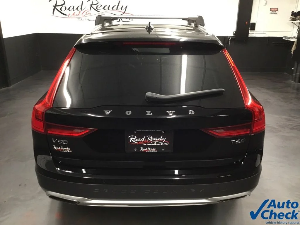 Used 2020 Black Volvo T6 AWD image 9