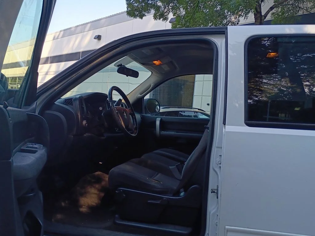 Used 2009 Summit White (Fleet) Chevrolet LT image 14