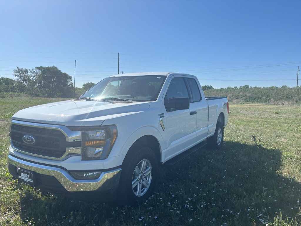 Used 2023 Oxford White Ford XLT image 9