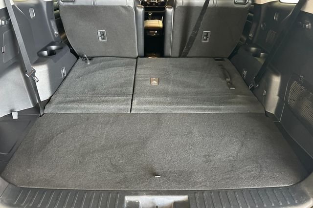 Certified Used 2020 Silver Toyota XLE image 20