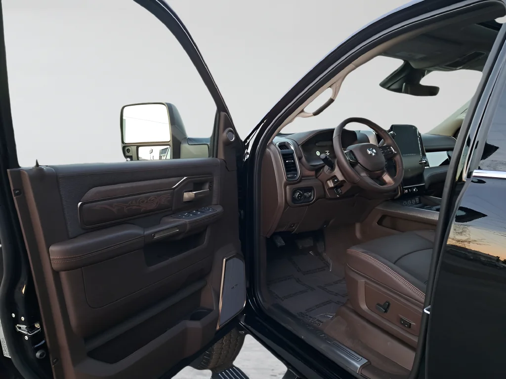 2026 RAM 2500 Limited - Photo 10