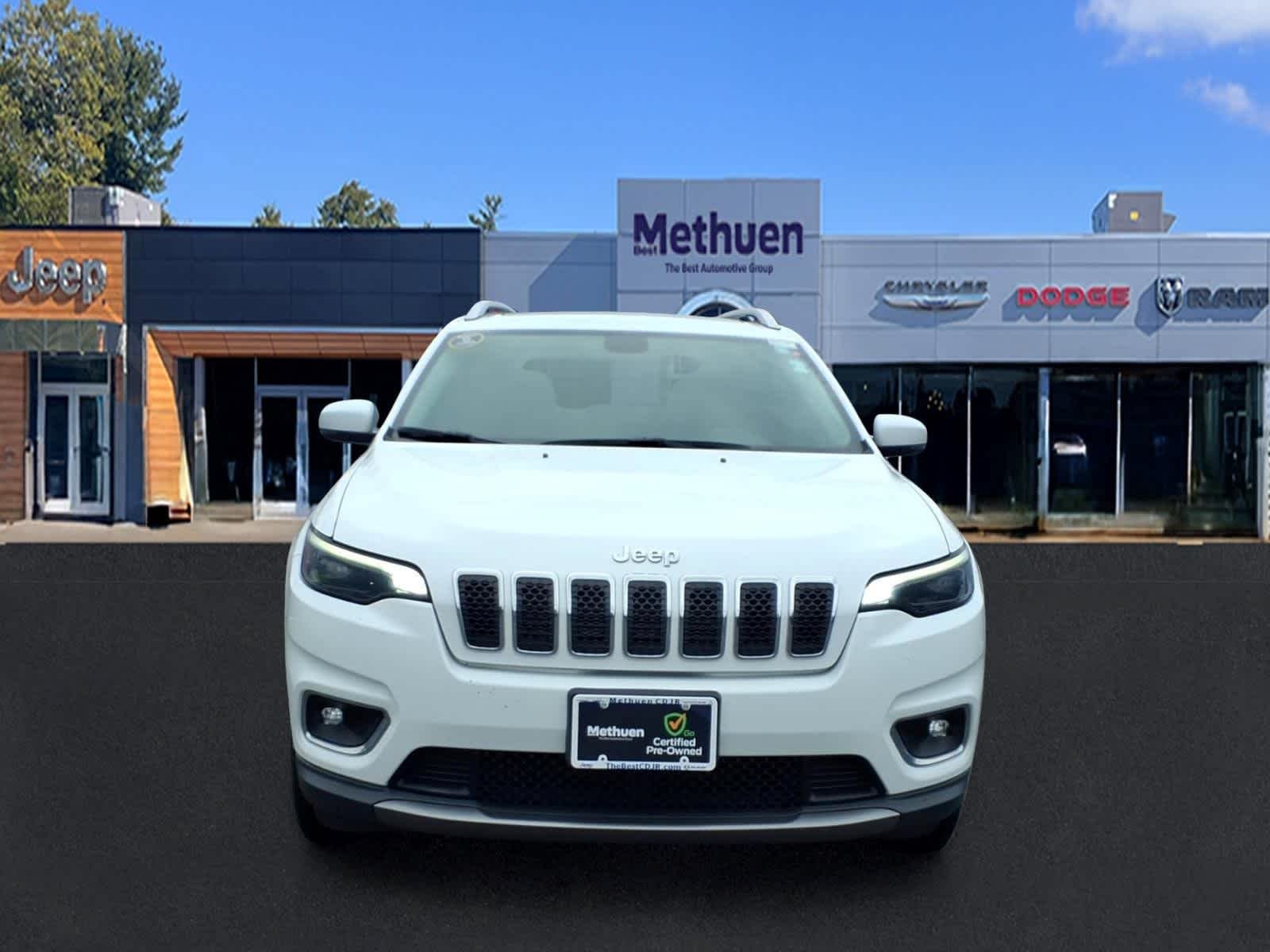 Used 2019 Bright White Clearcoat Jeep Limited image 8