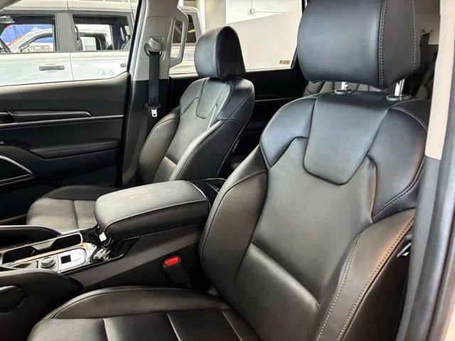 Used 2024 White Kia S image 10