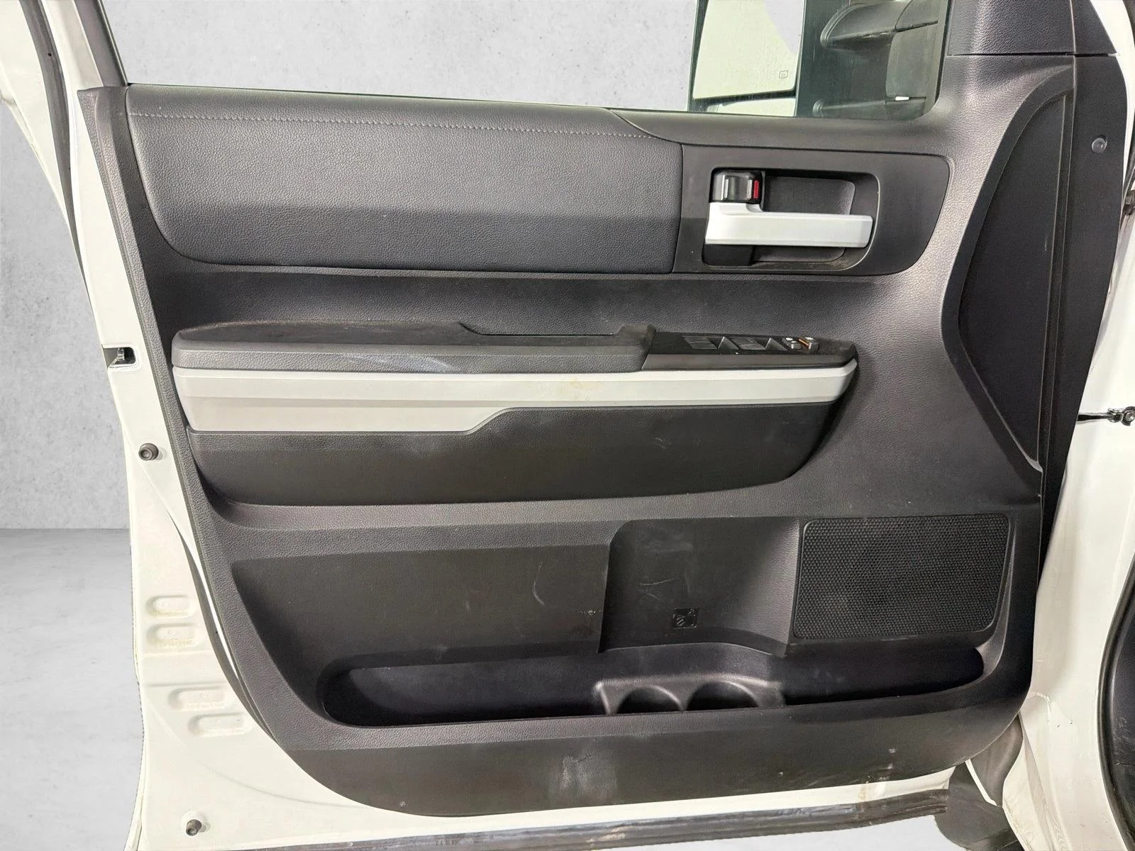 Used 2021 Super White Toyota SR5 image 10