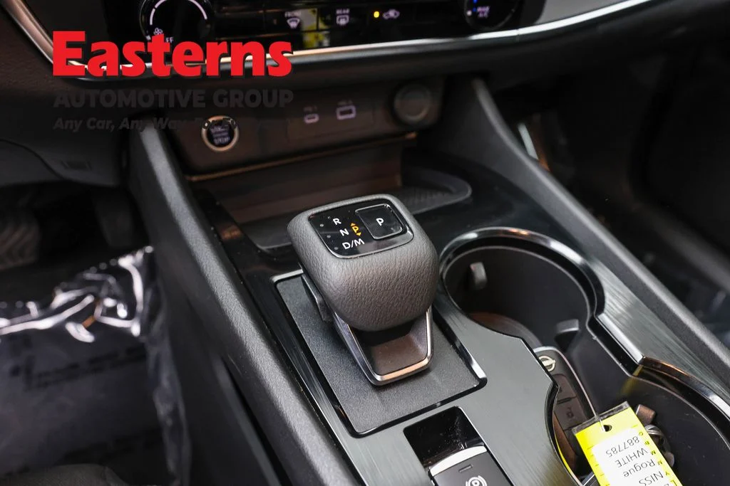 Used 2023 White Nissan S image 20