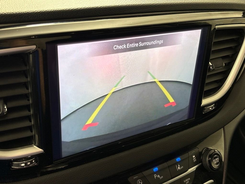 Used 2025 Black Chrysler Select image 38