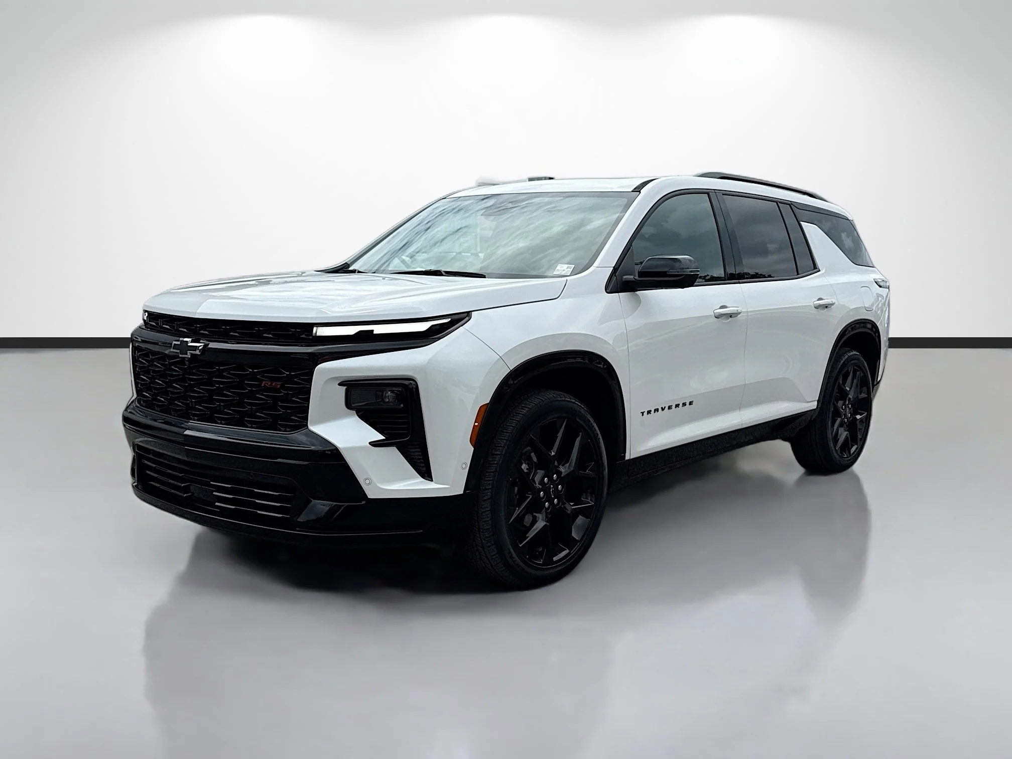 Used 2024 Iridescent Pearl Tricoat Chevrolet AWD RS image 7