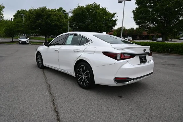 2024 Lexus ES Hybrid 300h - Photo 8