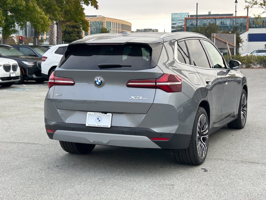 New 2026 Skyscraper Grey Metallic BMW 30 xDrive image 5